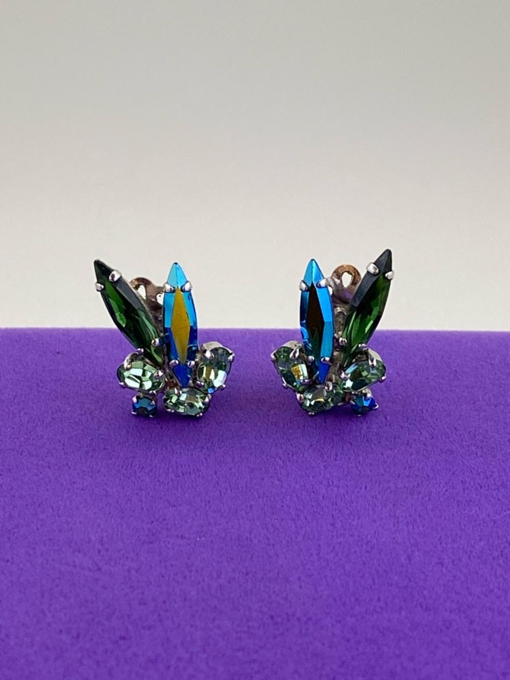 💛 Vintage Sherman Green and Blue Crystal Clip-On Earrings | Designer Luxury Glam